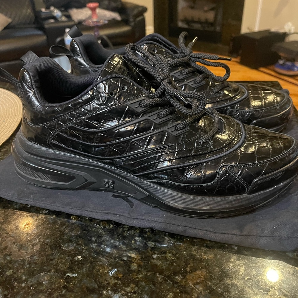 Givency GIV 1 Leather Sneaker. Size 45. ( fits US size 11.5 or 12)
